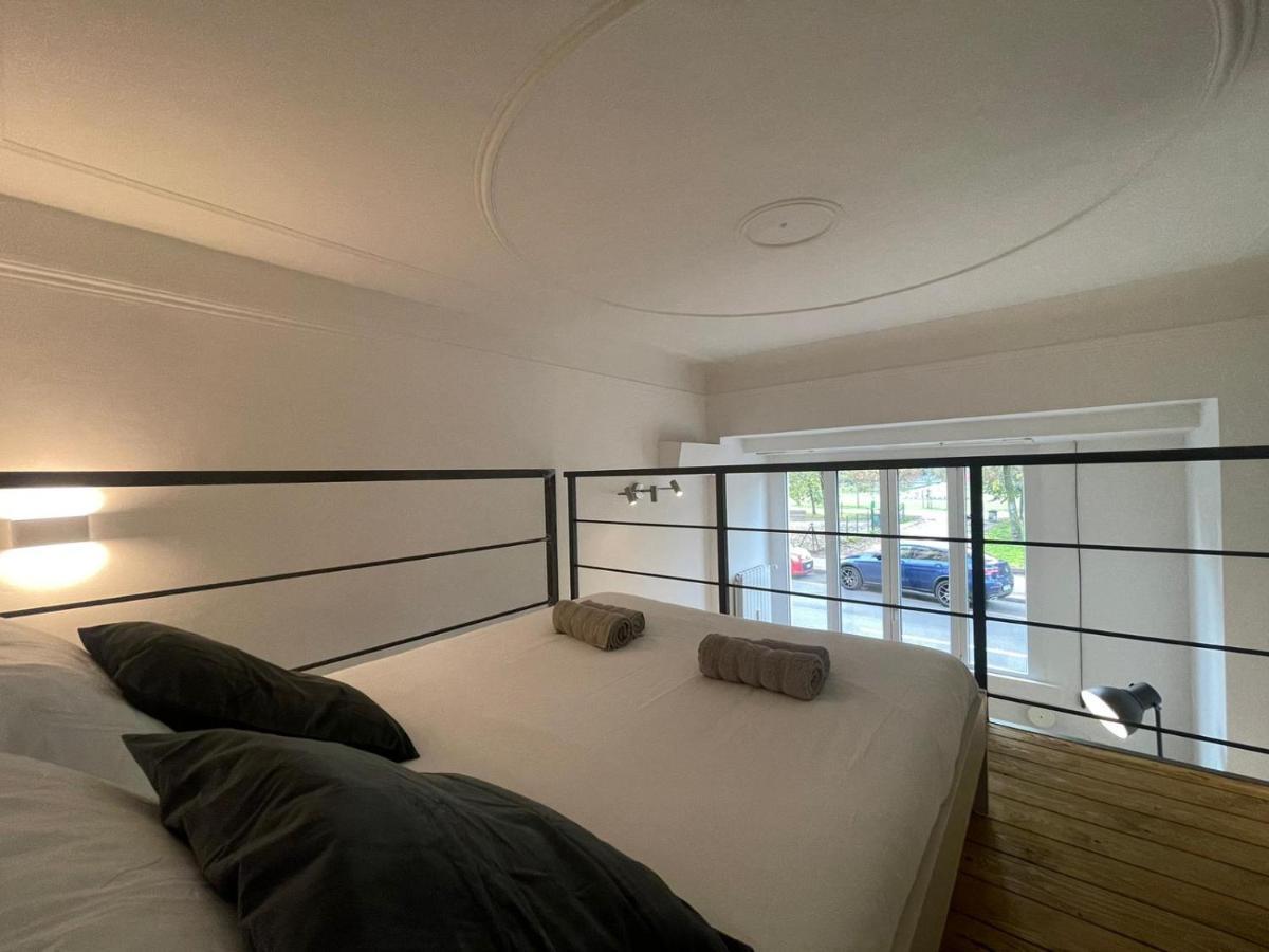Apartament Navigli Design Loft - 7 Stops From Duomo, Ac, Netflix Mediolan Zewnętrze zdjęcie